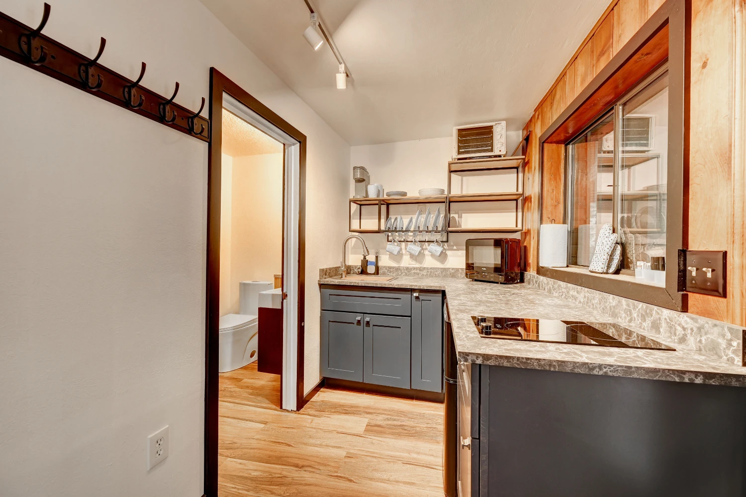 Water & Stone Cabins | 14-Keys | C-3 Zoning | Live Creek Frontage | 9.2 Proforma CAP