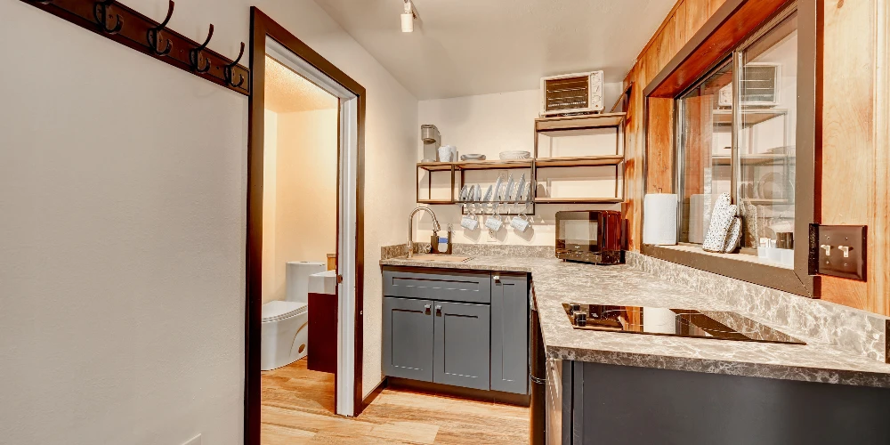 Water & Stone Cabins | 14-Keys | C-3 Zoning | Live Creek Frontage | 9.2 Proforma CAP