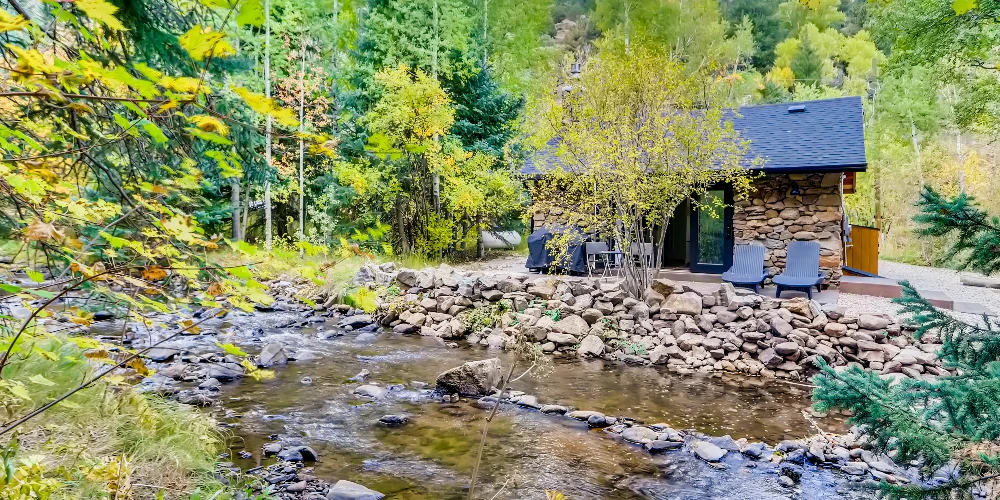 Water & Stone Cabins | 14-Keys | C-3 Zoning | Live Creek Frontage | 9.2 Proforma CAP