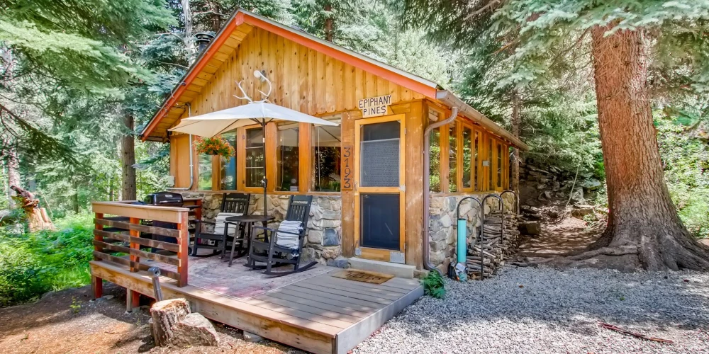 Water & Stone Cabins | 14-Keys | C-3 Zoning | Live Creek Frontage | 9.2 Proforma CAP