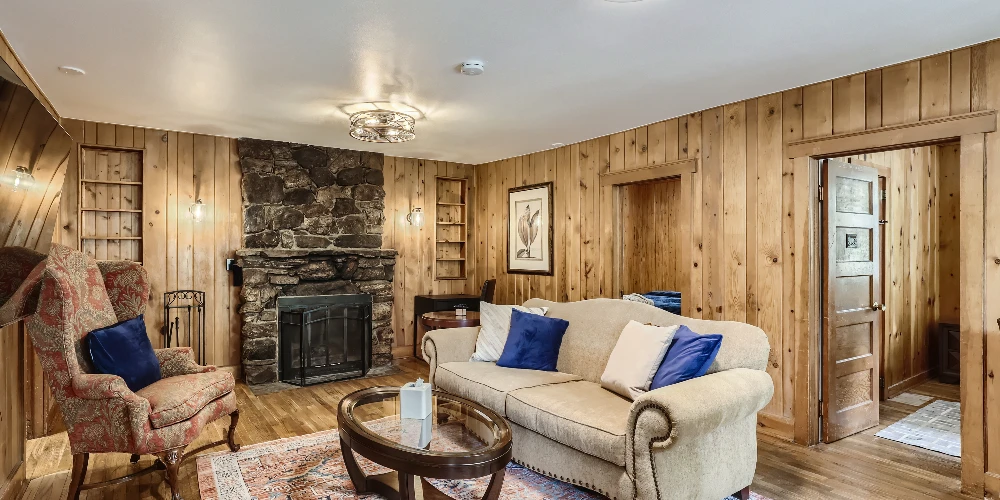 Water & Stone Cabins | 14-Keys | C-3 Zoning | Live Creek Frontage | 9.2 Proforma CAP