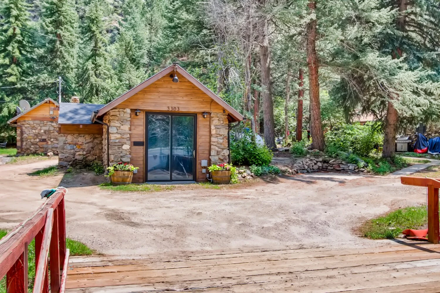 Water & Stone Cabins | 14-Keys | C-3 Zoning | Live Creek Frontage | 9.2 Proforma CAP