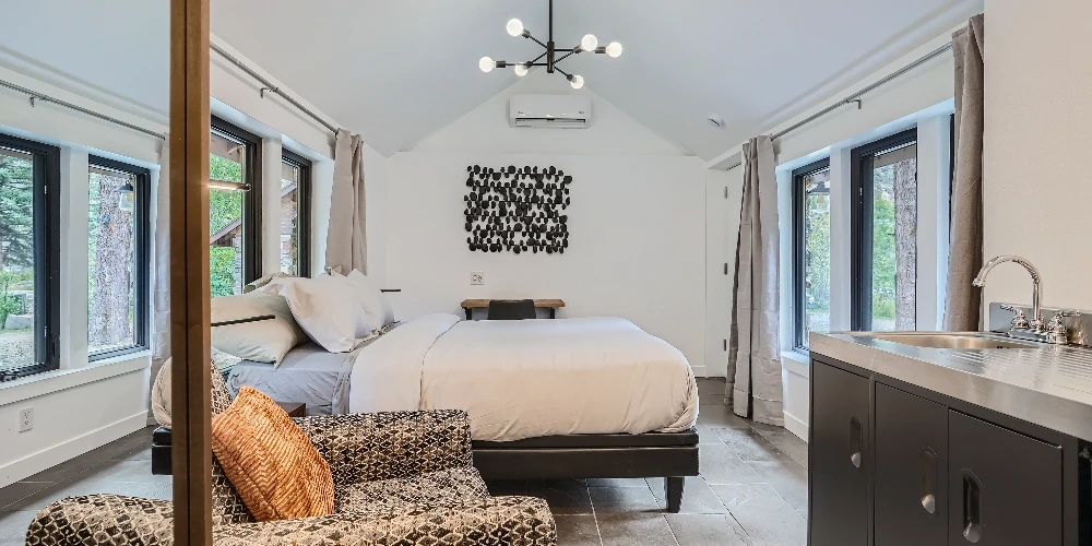 Water & Stone Cabins | 14-Keys | C-3 Zoning | Live Creek Frontage | 9.2 Proforma CAP