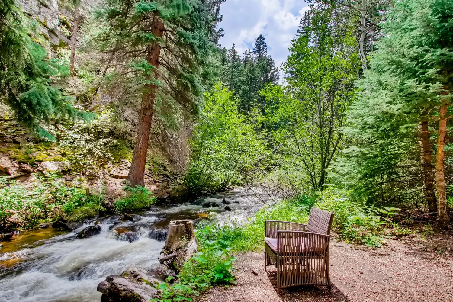 Water & Stone Cabins | 14-Keys | C-3 Zoning | Live Creek Frontage | 9.2 Proforma CAP