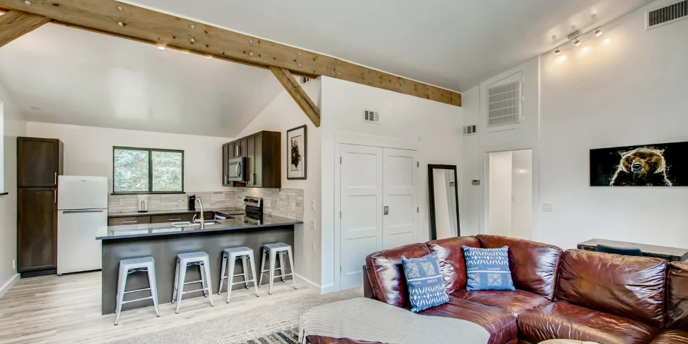 Water & Stone Cabins | 14-Keys | C-3 Zoning | Live Creek Frontage | 9.2 Proforma CAP