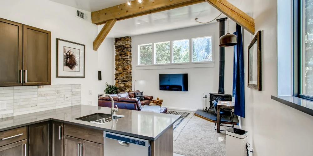 Water & Stone Cabins | 14-Keys | C-3 Zoning | Live Creek Frontage | 9.2 Proforma CAP