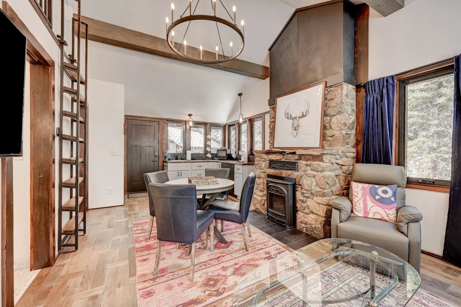 Water & Stone Cabins | 14-Keys | C-3 Zoning | Live Creek Frontage | 9.2 Proforma CAP