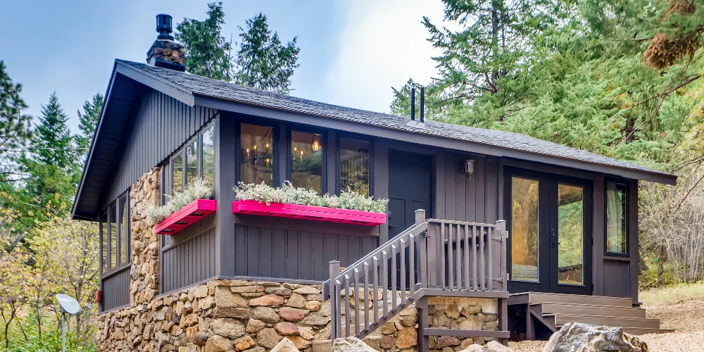 Water & Stone Cabins | 14-Keys | C-3 Zoning | Live Creek Frontage | 9.2 Proforma CAP