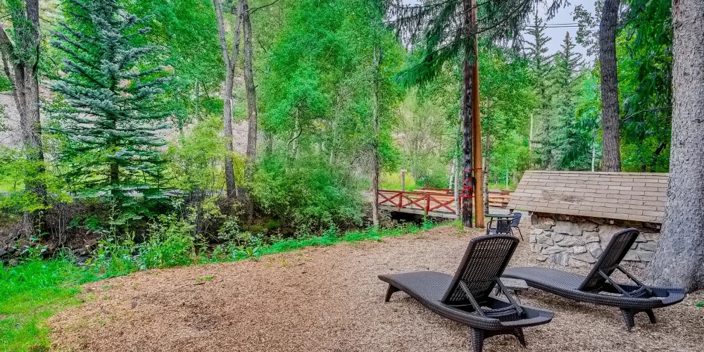 Water & Stone Cabins | 14-Keys | C-3 Zoning | Live Creek Frontage | 6.7 CAP