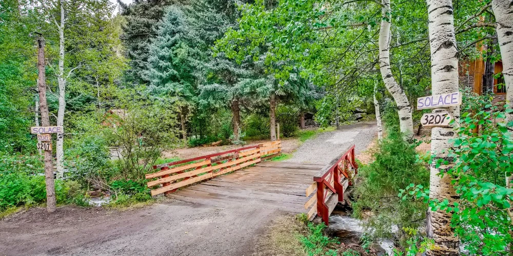 Water & Stone Cabins | 14-Keys | C-3 Zoning | Live Creek Frontage | 6.7 CAP