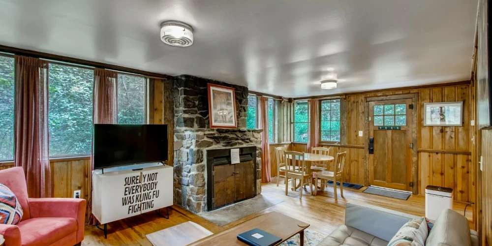 Water & Stone Cabins | 14-Keys | C-3 Zoning | Live Creek Frontage | 9.2 Proforma CAP
