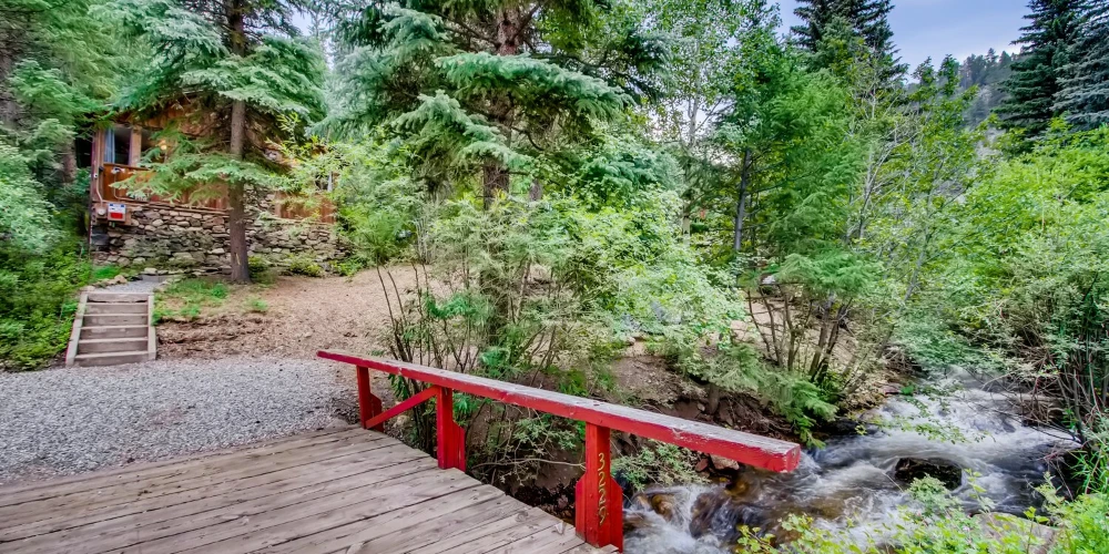 Water & Stone Cabins | 14-Keys | C-3 Zoning | Live Creek Frontage | 9.2 Proforma CAP