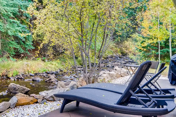 Water & Stone Cabins | 14-Keys | C-3 Zoning | Live Creek Frontage | 9.2 Proforma CAP
