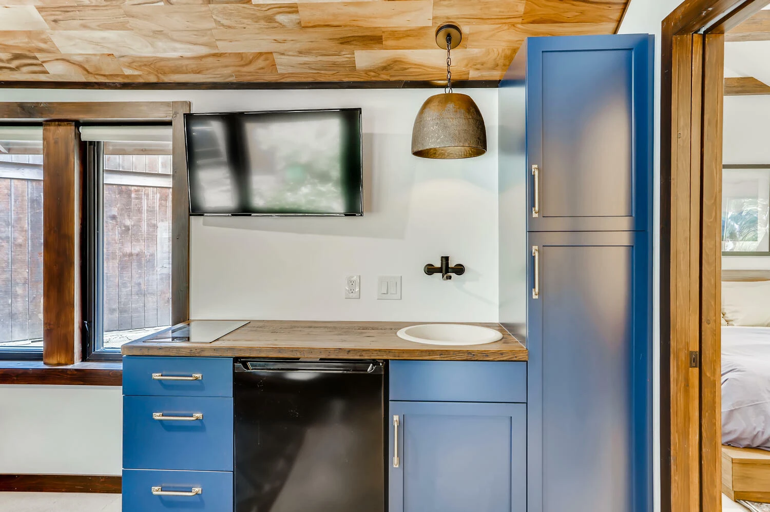 Water & Stone Cabins | 14-Keys | C-3 Zoning | Live Creek Frontage | 9.2 Proforma CAP