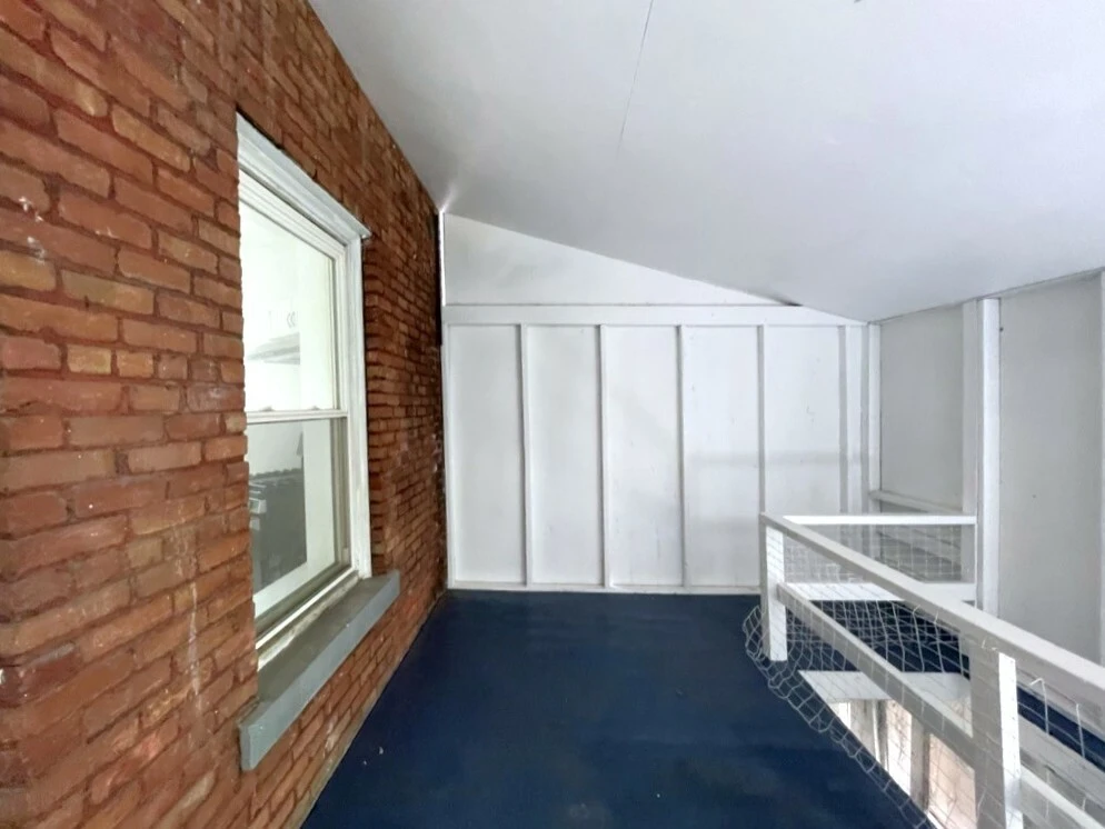 299.5 Clinton Street