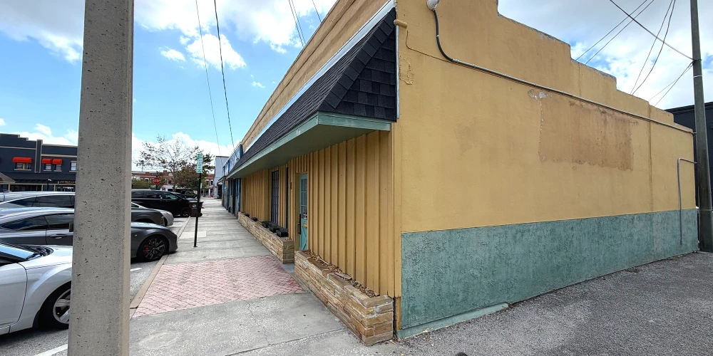 Downtown Kissimmee Commercial Opportunity with Parking