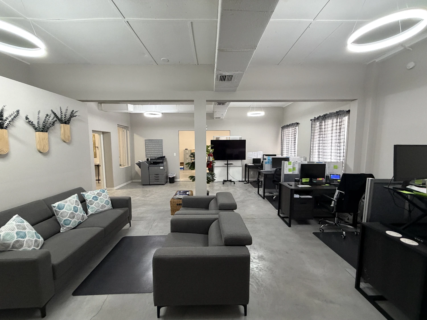 Downtown Kissimmee Commercial Opportunity with Parking