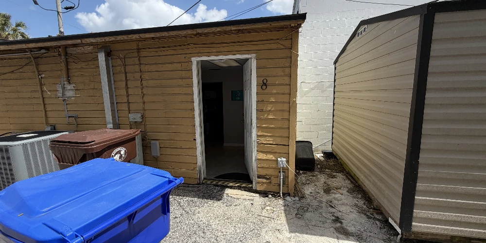 Downtown Kissimmee Commercial Opportunity with Parking