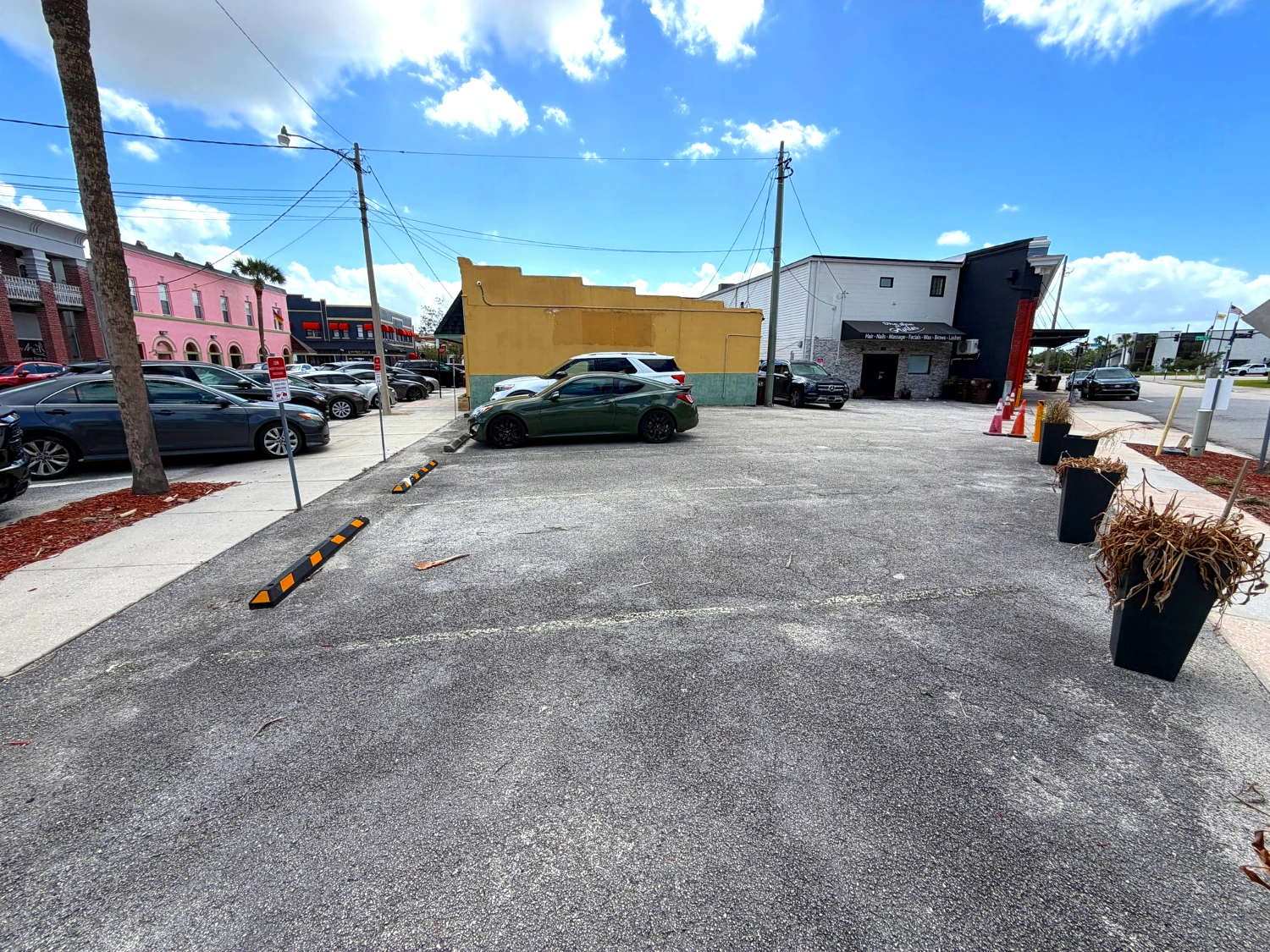 Downtown Kissimmee Commercial Opportunity with Parking