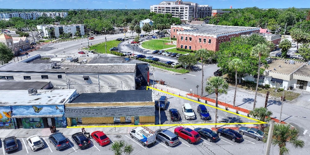Downtown Kissimmee Commercial Opportunity with Parking