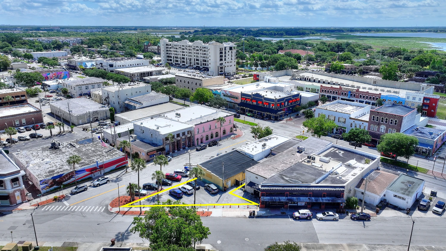 Downtown Kissimmee Commercial Opportunity with Parking