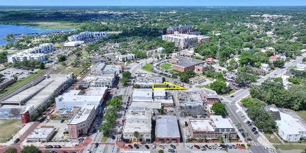 Downtown Kissimmee Commercial Opportunity with Parking