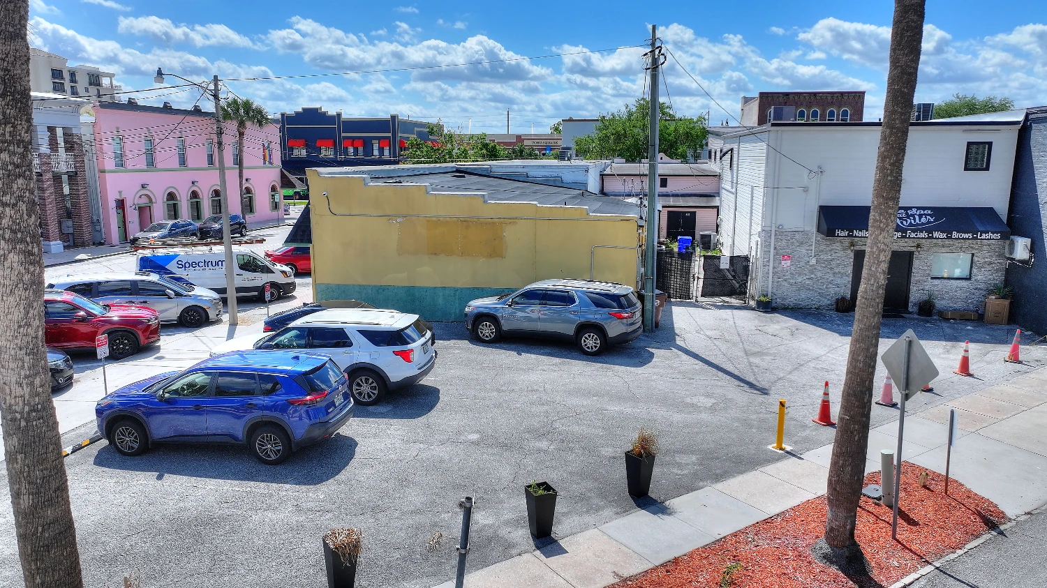 Downtown Kissimmee Commercial Opportunity with Parking