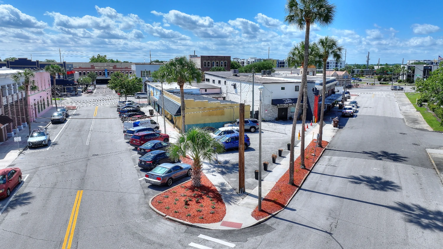 Downtown Kissimmee Commercial Opportunity with Parking