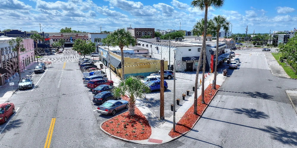 Downtown Kissimmee Commercial Opportunity with Parking