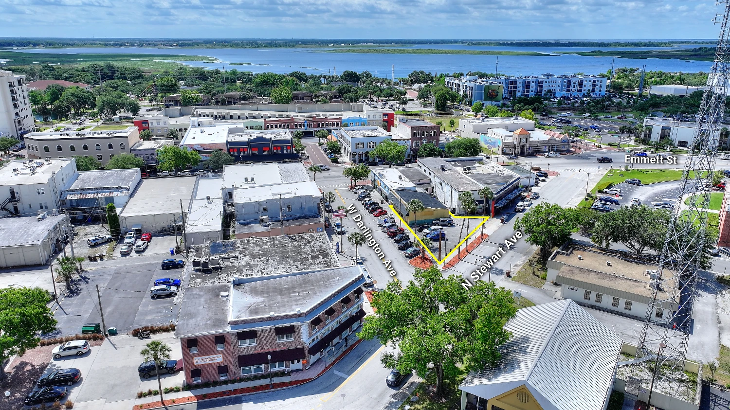 Downtown Kissimmee Commercial Opportunity with Parking