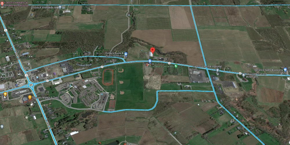 10176 New York 60 - 4,000+/- SF Office Space on 3+/- Acres & 9,000+/- Warehouse Space on 8+/- Acres