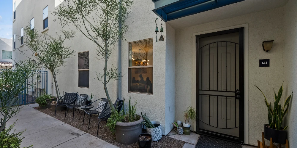 610 E Roosevelt St Unit 141 Mixed Use