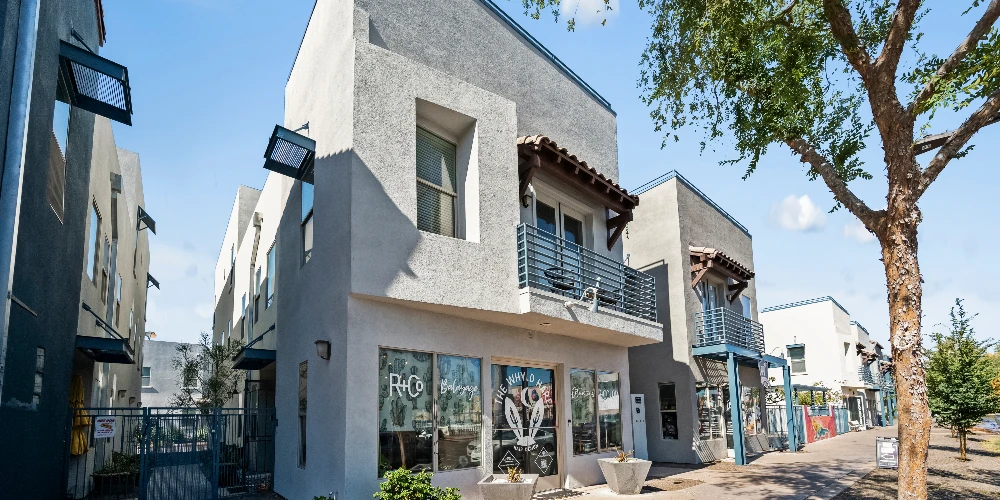 610 E Roosevelt St Unit 141 Mixed Use