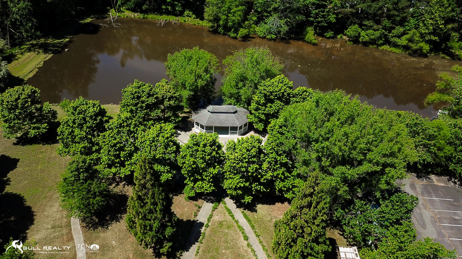 Former Wedding / Event Venue With All FF&E | ±3,782 SF | Dawsonville, GA