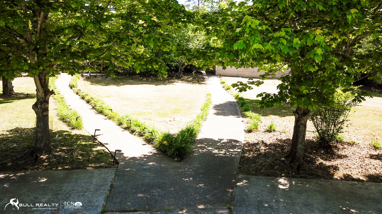 Former Wedding / Event Venue With All FF&E | ±3,782 SF | Dawsonville, GA