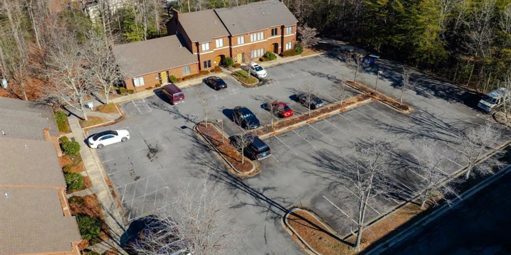 Established Office Campus Minutes from Route 5 & Beltway