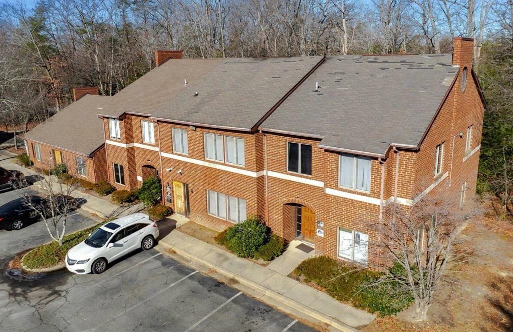 Established Office Campus Minutes from Route 5 & Beltway