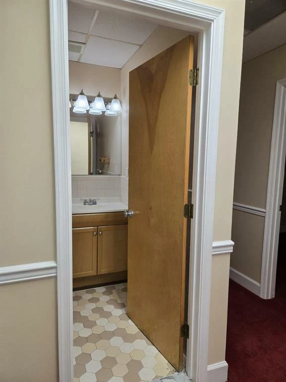 Established Office Campus Minutes from Route 5 & Beltway