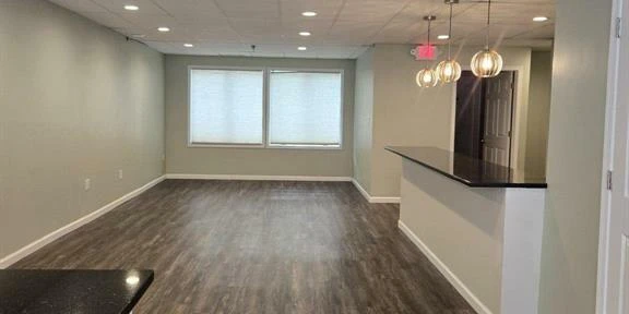 Established Office Campus Minutes from Route 5 & Beltway