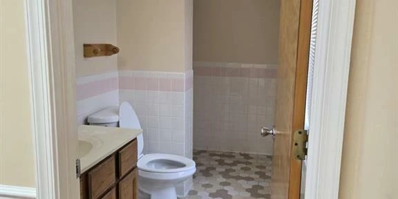 Established Office Campus Minutes from Route 5 & Beltway