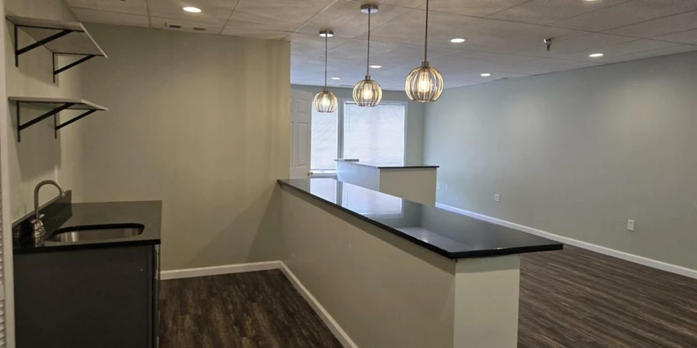 Established Office Campus Minutes from Route 5 & Beltway