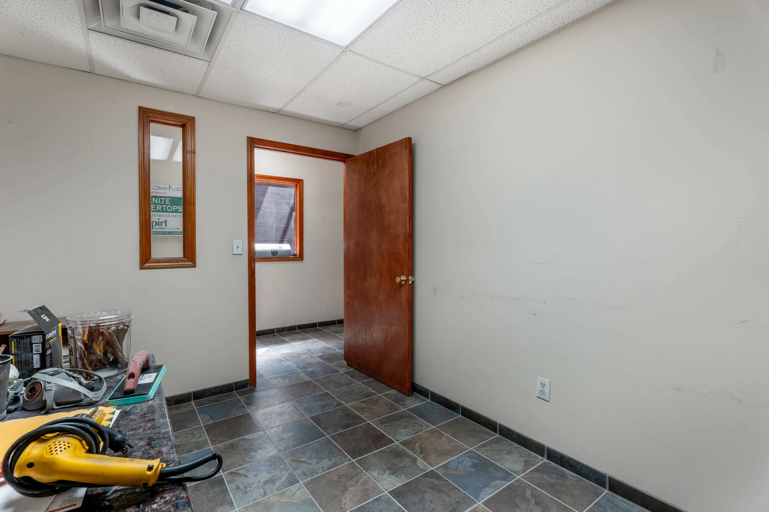 1085 E Delavan Ave - 21,400+/- SF Retail/Industrial Space