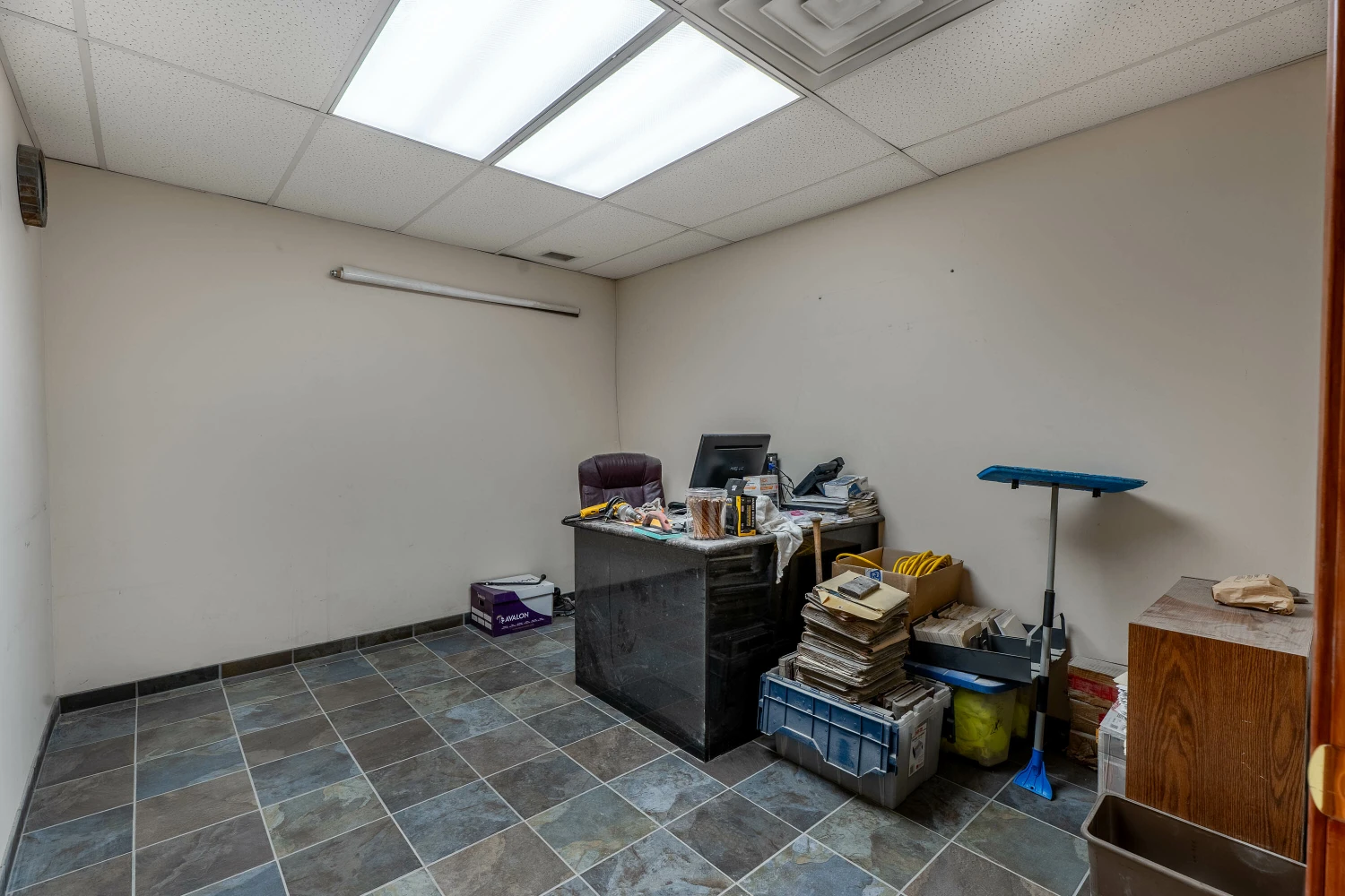 1085 E Delavan Ave - 21,400+/- SF Retail/Industrial Space