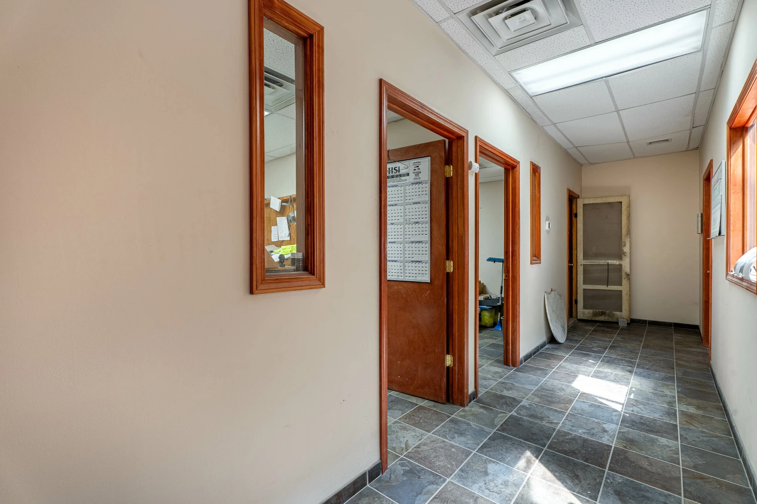 1085 E Delavan Ave - 21,400+/- SF Retail/Industrial Space