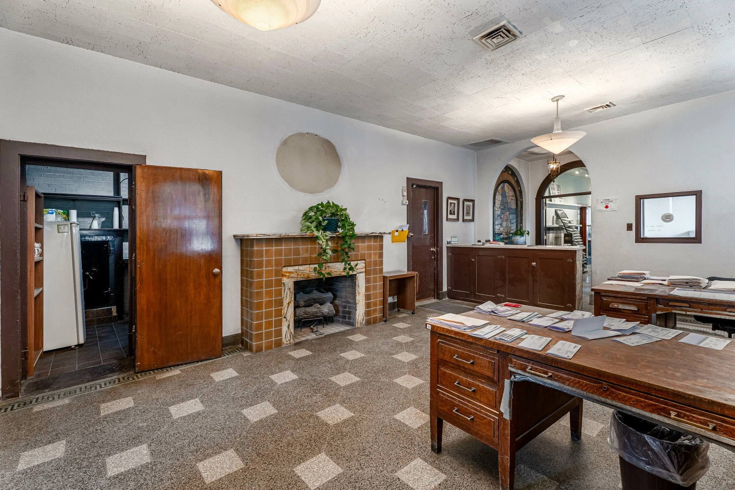 1085 E Delavan Ave - 21,400+/- SF Retail/Industrial Space