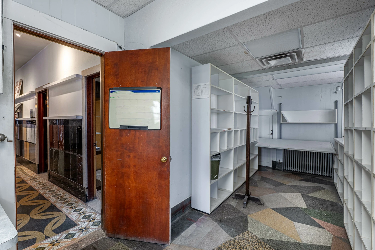 1085 E Delavan Ave - 21,400+/- SF Retail/Industrial Space