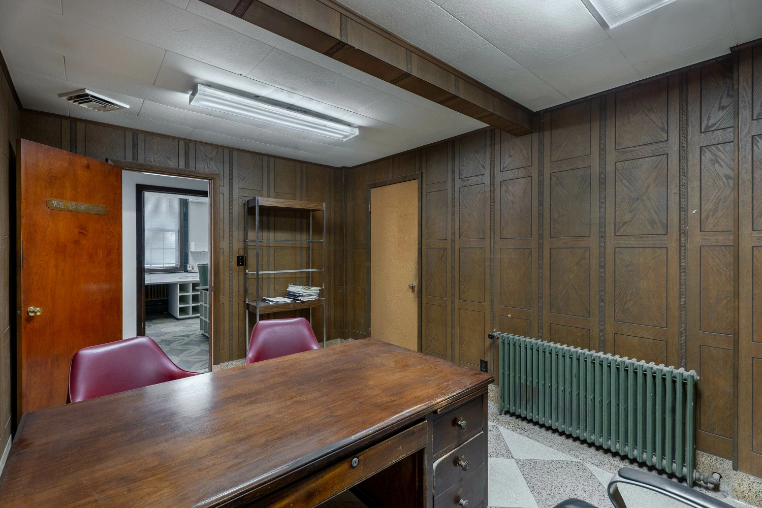 1085 E Delavan Ave - 21,400+/- SF Retail/Industrial Space