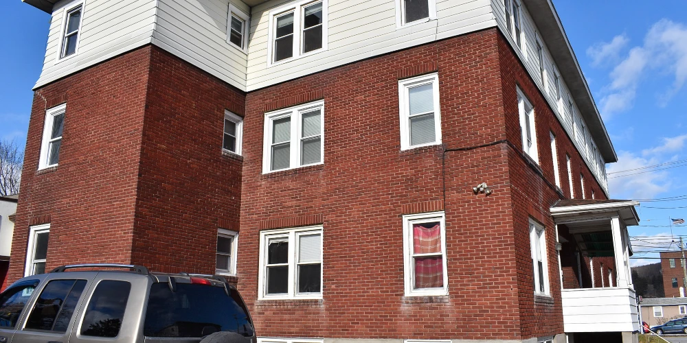 327 Main St