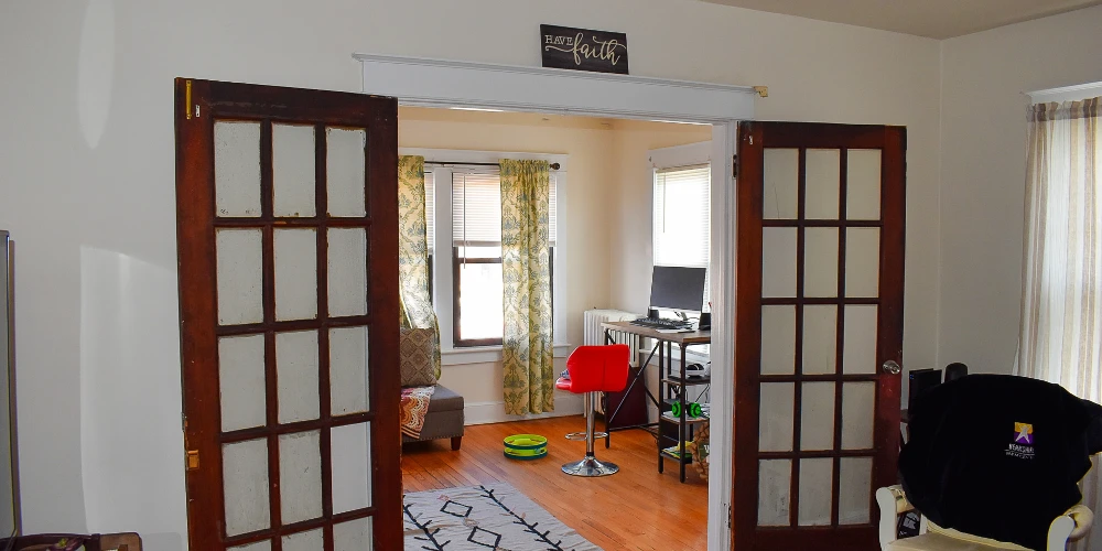327 Main St