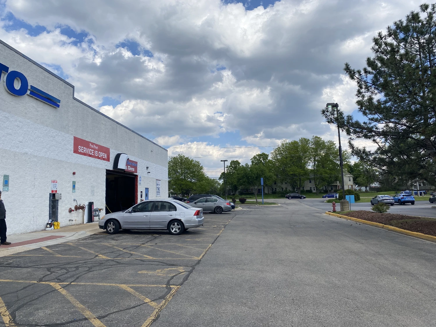 160 N Barrington